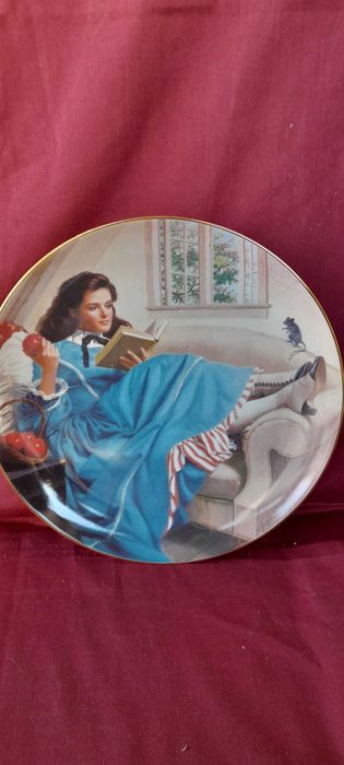 set 4 farfurii decorative din portelan