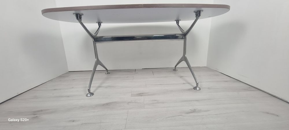 Немска конферентна и посетителска маса за дома и офиса обзавеждане