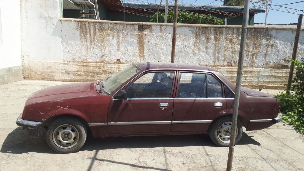 Опель рекорд Opel rekord запчаст