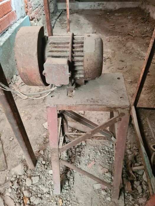 Продавам ,точило за ножове