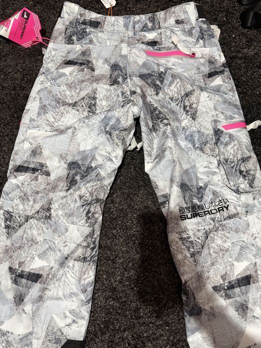 Pantaloni schi dama Superdry