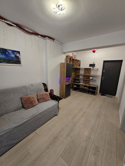 Închiriez apartament 2 camere tip studio, cu loc de parcare inclus, bloc nou, metrou berceni
