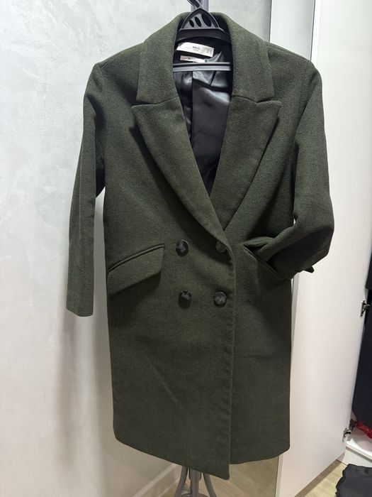 Продам пальто бренда Mango