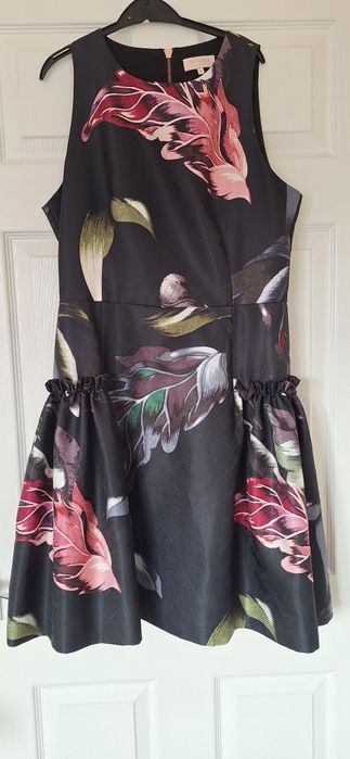 Ted Baker рокли размер 2 и 3/М като нови