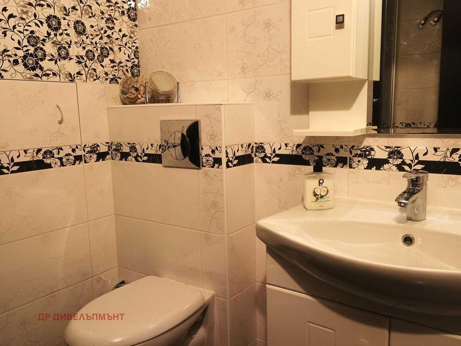 Продава се Тристаен апартамент в София, Банишора - 80 кв.м за 2988 €/кв.м - Снимка #10