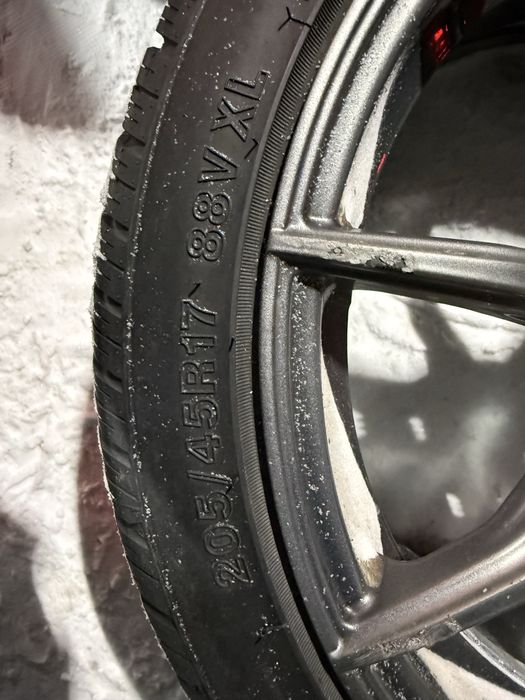 Комлект дисков с зимней резиной