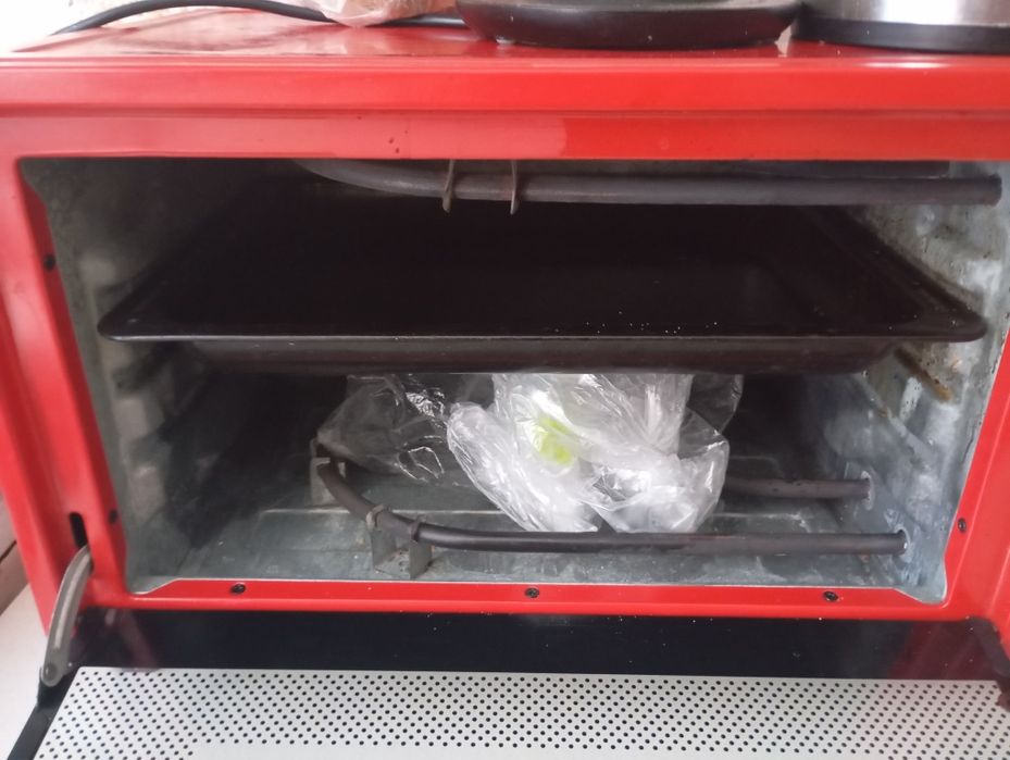 Продам духовую печь