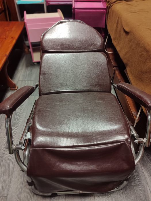 Стол/кушетка за бръснене или козметични салони