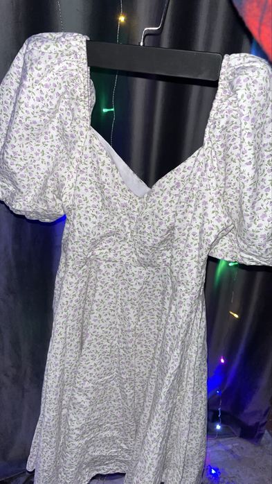 Платье яркое цветочное