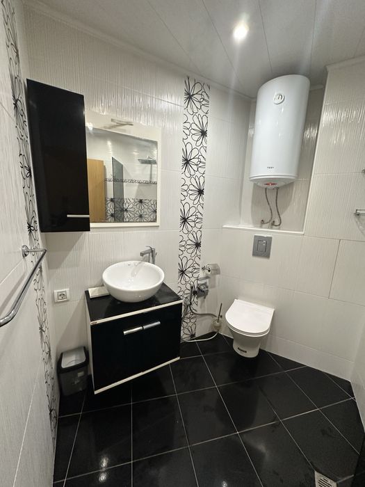 Дава се под наем Двустаен апартамент в Варна, Възраждане 1 - 80 кв.м за 528.36 € - Снимка #14