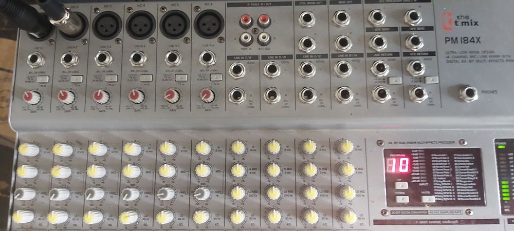 Vând mixer activ The tmix 184x