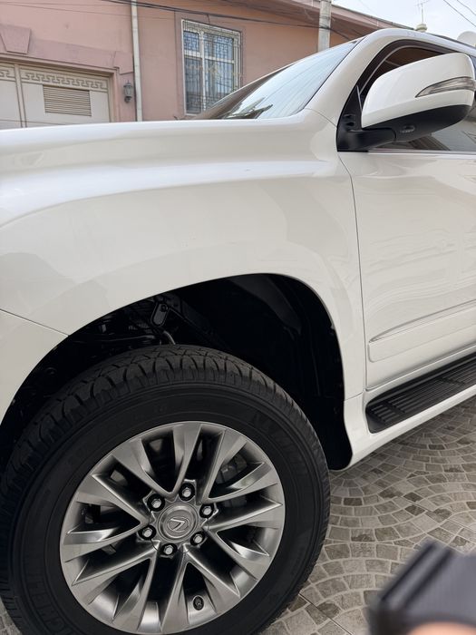 Продается Lexus gx460.