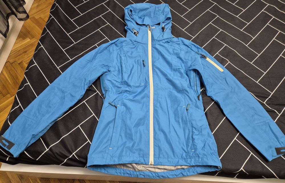 Geaca impermeabila damă