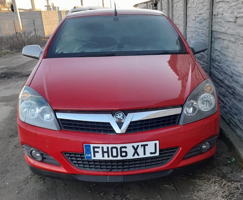 Dezmembrez Opel astra h Twin Top decapotabila 1.9 cdi