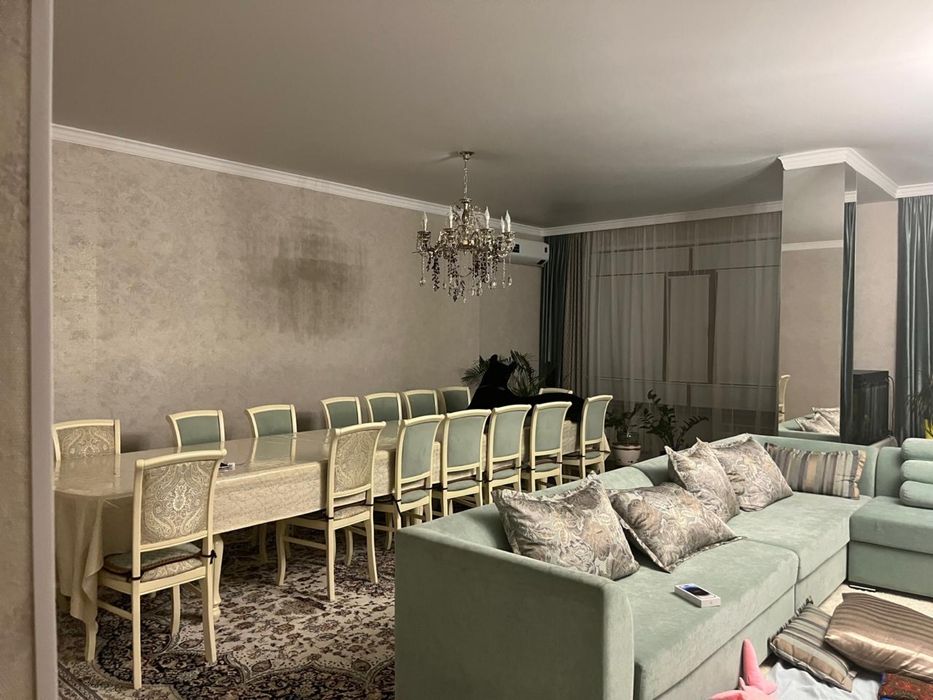 Продам 4х комнатную квартиру Зеленая долина