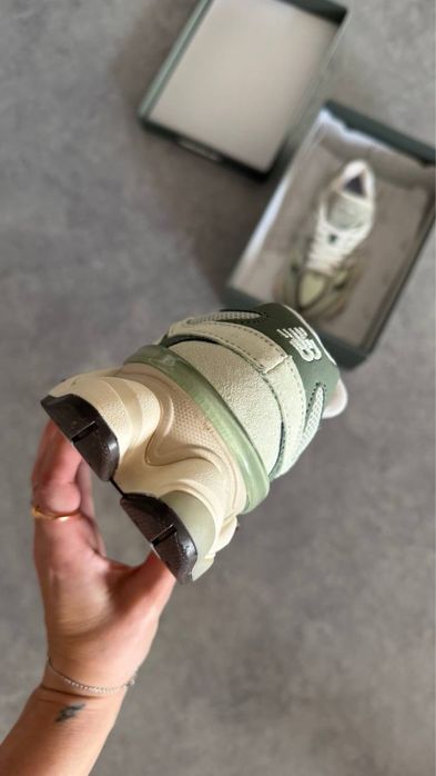 New Balance 9060 Olivine