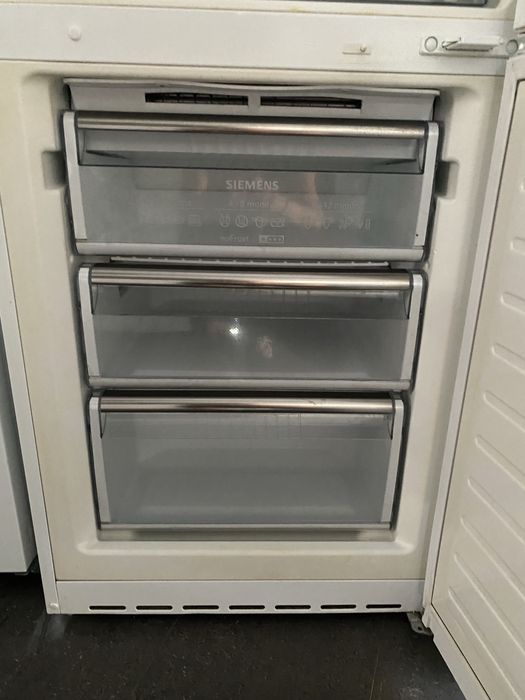 Хладилник с фризер Siemens