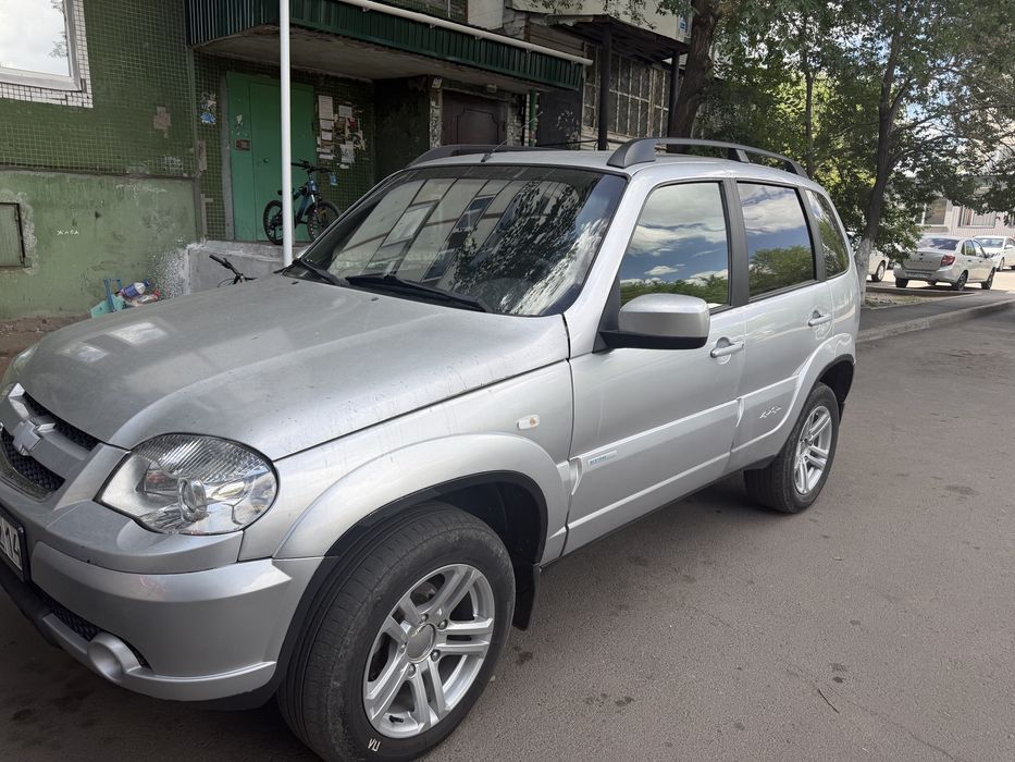 Продам Chevrolet Niva 2011 г
