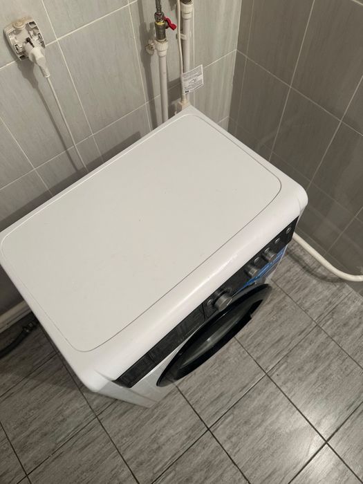 Продам стиралку срочно