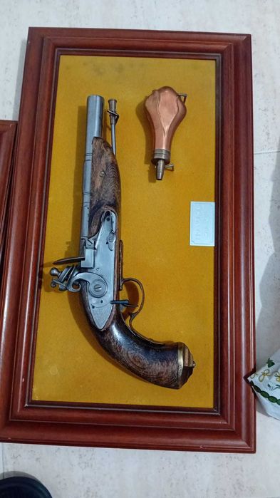 pistol francez  atenție nu este arma de foc