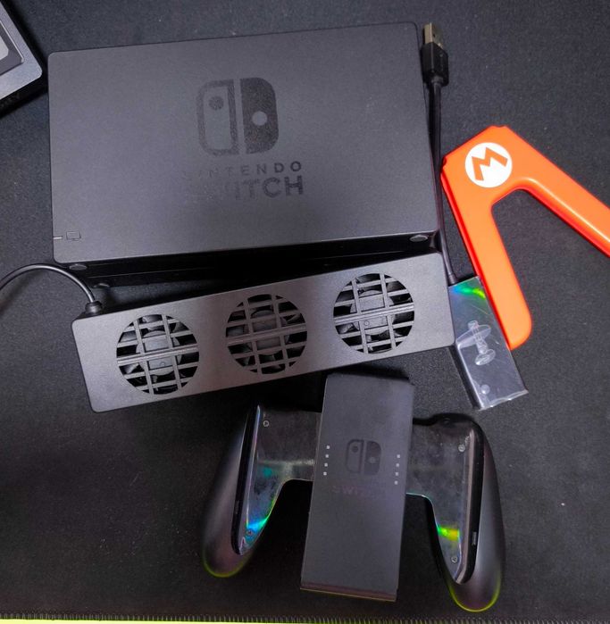 Продам Nintendo Switch