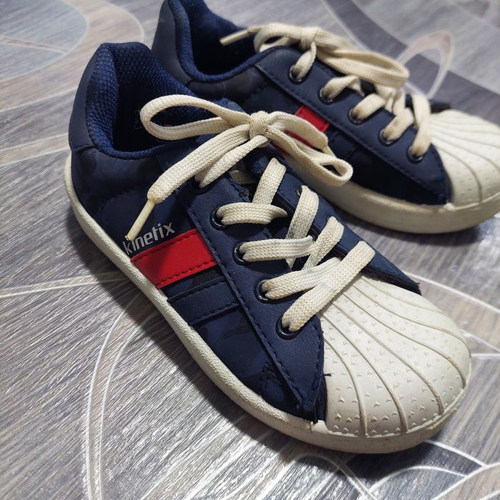 Продам кеды 28 р