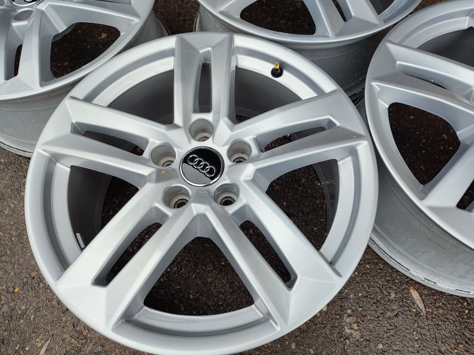 17" оригинални алуминиеви джанти за Audi A4...