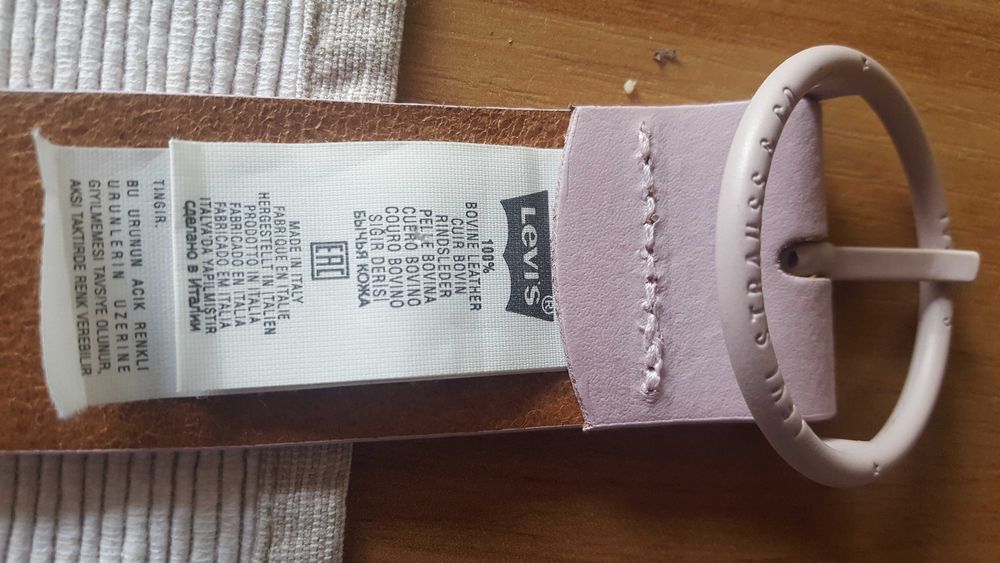 Curea din piele naturala LEVI'S - roz violaceu (marimea 85)