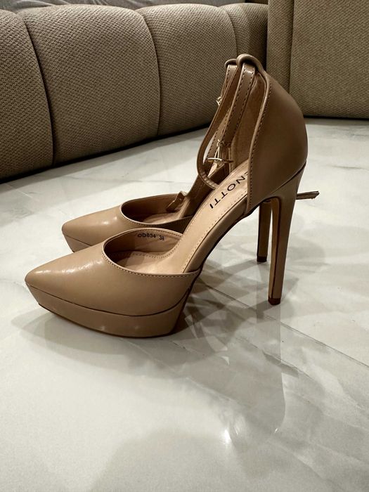 Високи Обувки 38 Номер