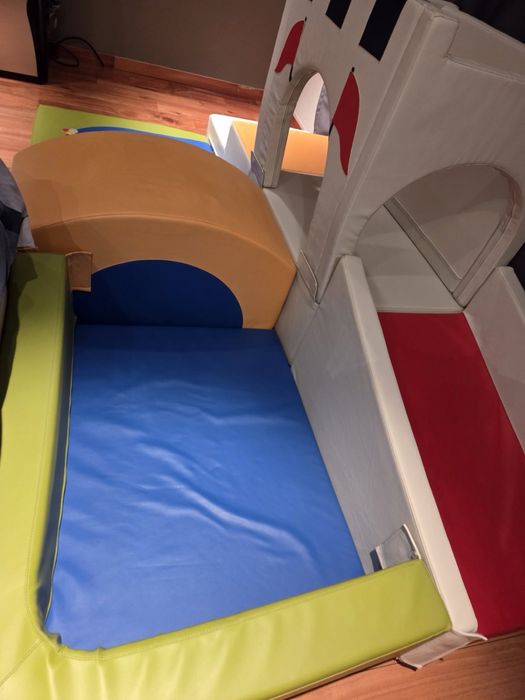 Детски центр, playground, естествена кожа