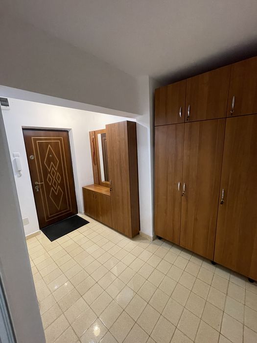 OCAZIE RARĂ – Garsoniera cât un apartament+ boxa generoasă, TULCEA