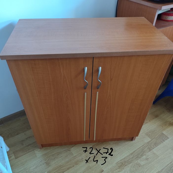 Comodă cu două uși