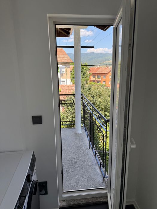 Дава се под наем Етаж от къща в Кюстендил, Христо Ботев - 60 кв.м за 357 € - Снимка #9