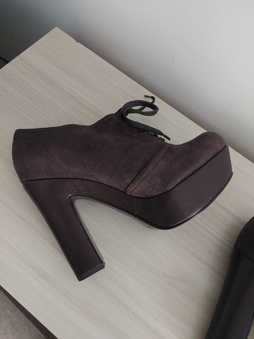 MAKI UEHARA-TOKYO!Жестоки дизайнерски обувки