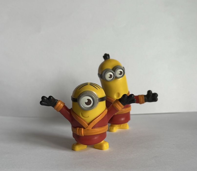 фигурки миньенов из McDonald's