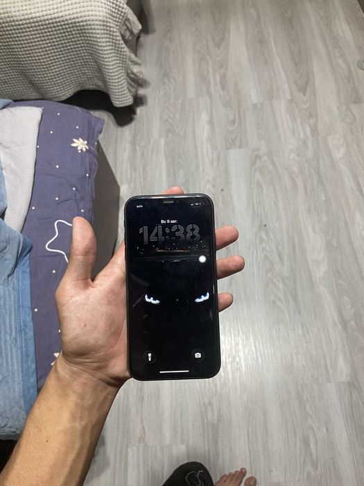 Iphone 11 , black