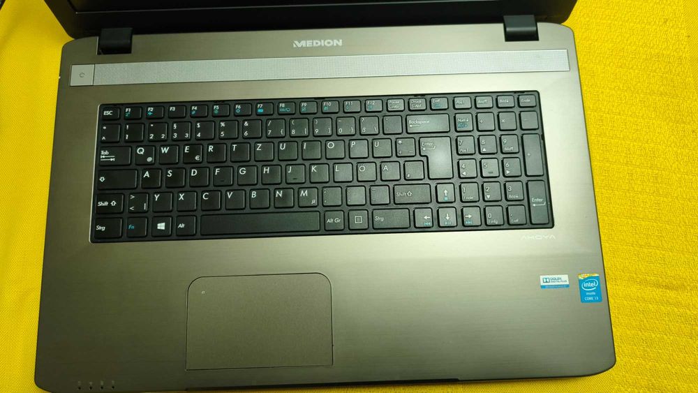 Medion Akoya E7227  Intel® i7-4600M -  (17.3") HD+