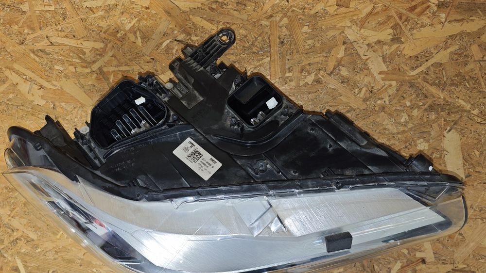 Десен фар от BMW X2 E39 Full LED