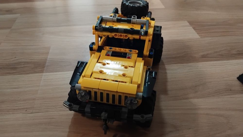 Lego tehnic jeep wrangler