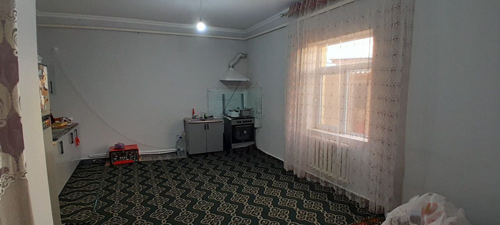 Ховли уй сотилади