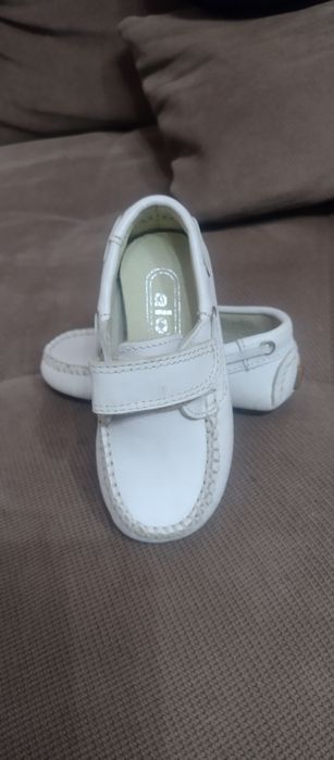 Детски обувки от естествена кожа