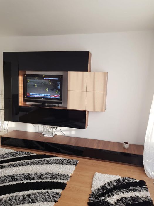 Proprietar - Inchiriez apartament 2 camere Avantgarden 3 cu parcare si