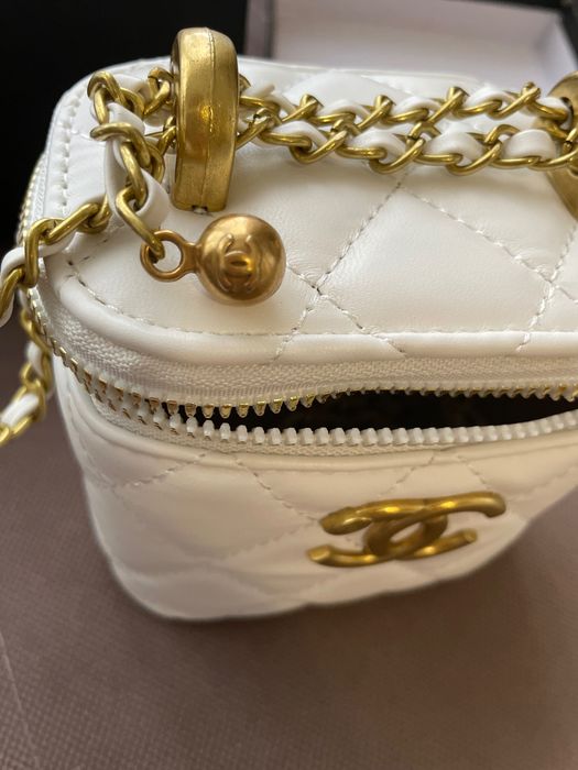 CHANEL мини чантичка