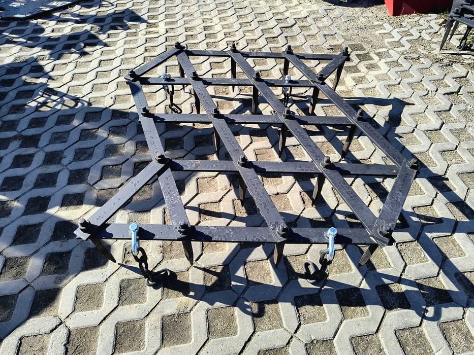 Grapa cu colti cu sistem de prindere dupa disc