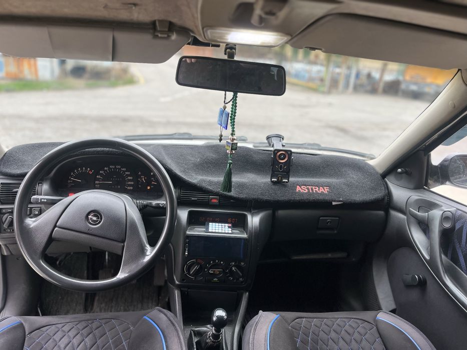 Опель астра в отличном состояний