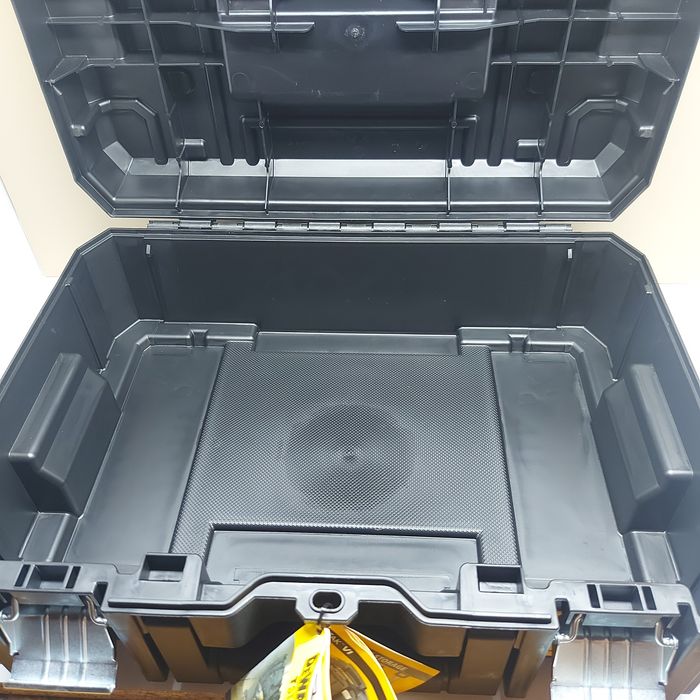 Нови куфари Dewalt TSTAK 2