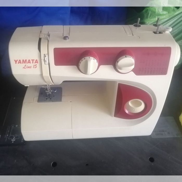 Швейная машинка продам