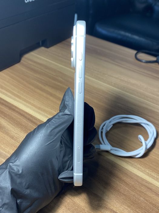 iPhone 17 Pro Max • 512 GB • Silver