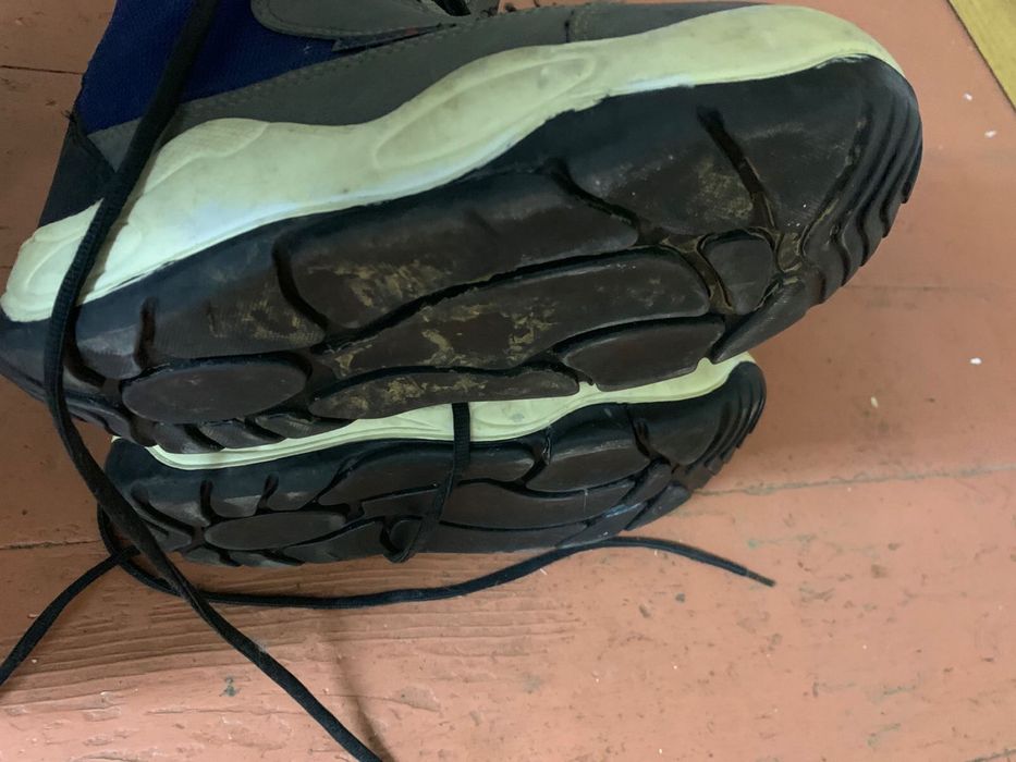 Продам сноубродические ботинки