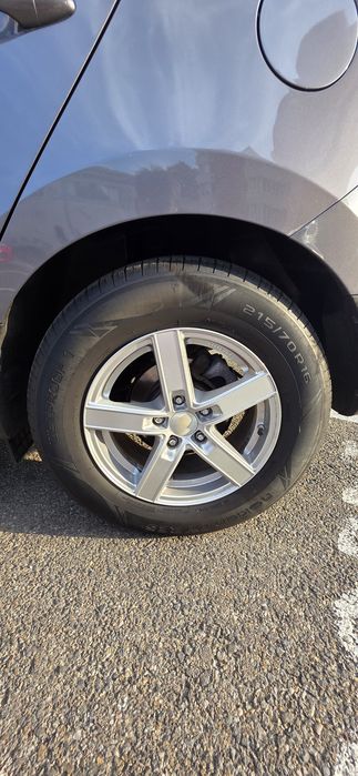 Vand Hyundai ix35 tucson 2015 1.6 GDI benzina 120000 km stare excelentă